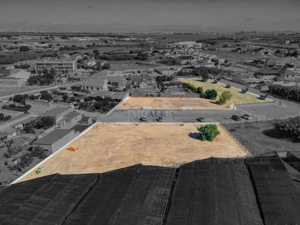 Terreno para Venda em Sarilhos Grandes Foto 16
