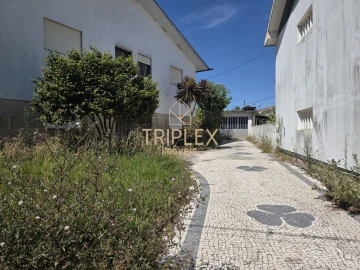 Moradia T5 para Venda em Bougado (São Martinho e Santiago)