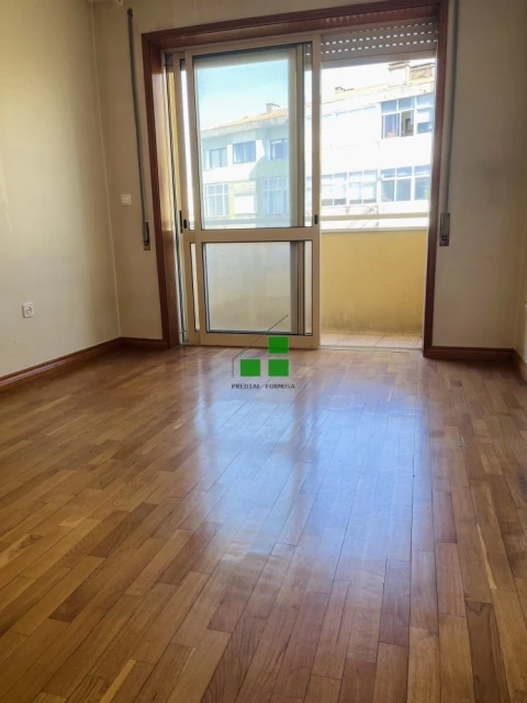 Apartamento T3 para Venda em Cedofeita, Santo Ildefonso, Sé, Miragaia, São Nicolau e Vitória