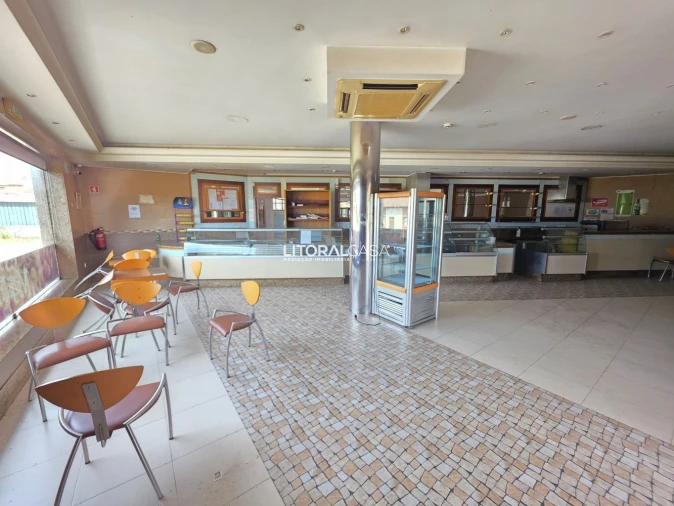 Loja para Arrendamento em Eixo e Eirol Foto 4