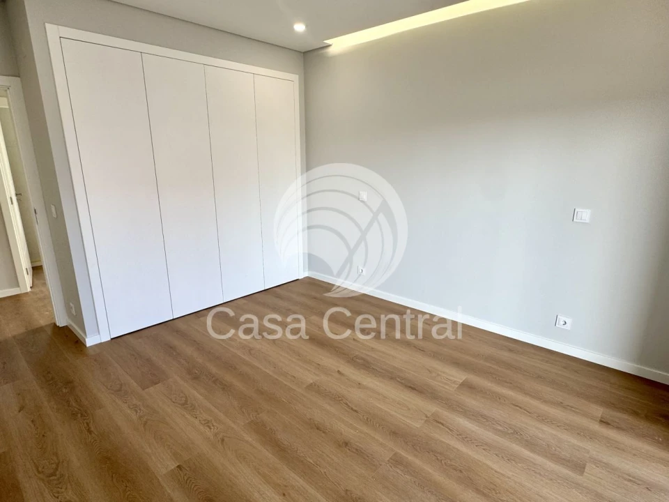 Moradia T3 para Venda em São Domingos de Rana Foto 20