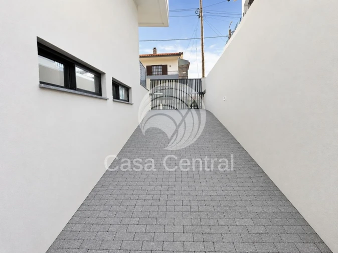 Moradia T3 para Venda em São Domingos de Rana Foto 40