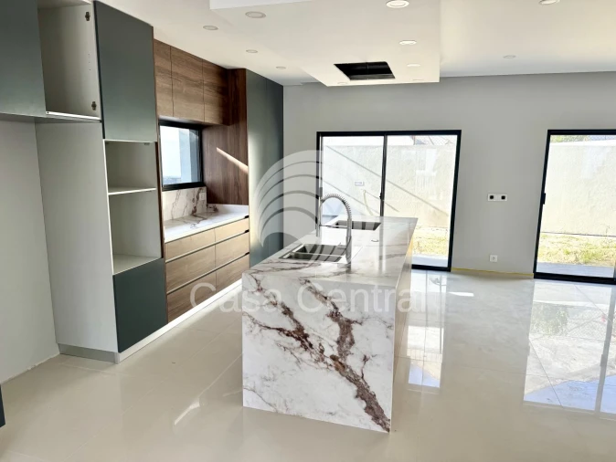 Moradia T3 para Venda em São Domingos de Rana Foto 11
