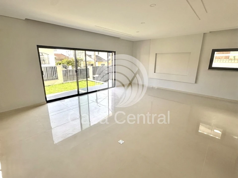 Moradia T3 para Venda em São Domingos de Rana Foto 6