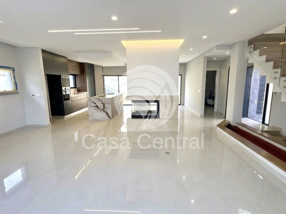 Moradia T3 para Venda em São Domingos de Rana Foto 2