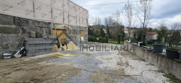 Moradia T3 para Venda em Golães