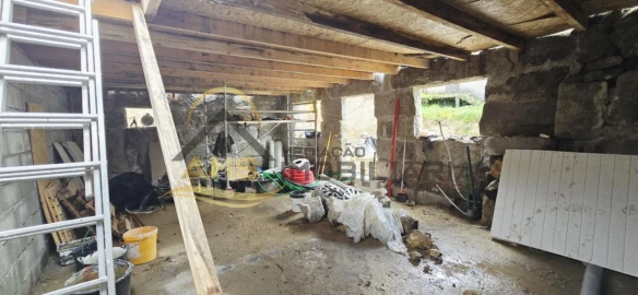 Moradia T3 para Venda em Golães