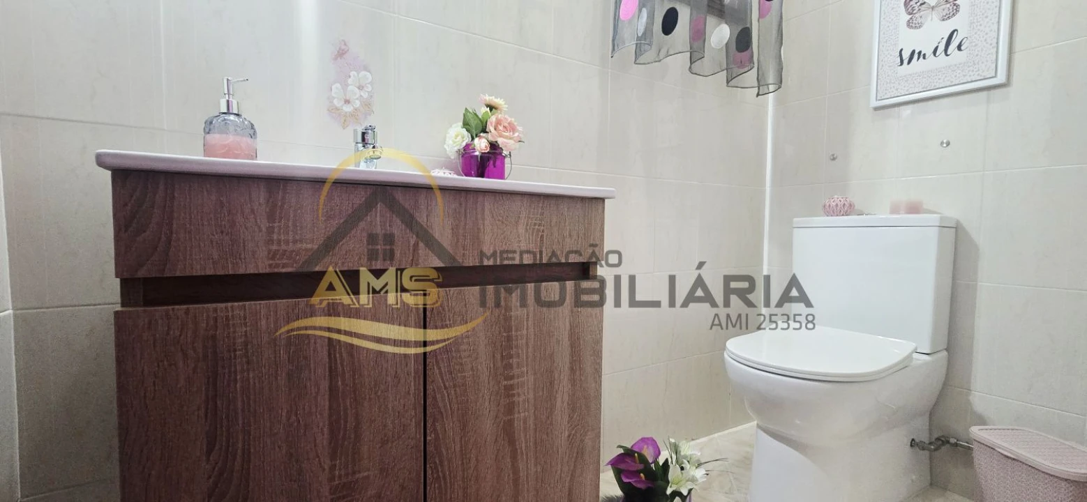 Moradia T4 para Venda em Moreira do Rei e Várzea Cova Foto 45