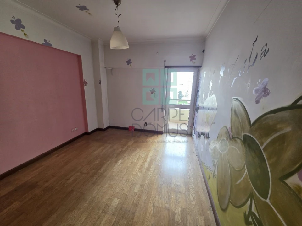 Apartamento T3 para Venda em Carregado e Cadafais Foto 3