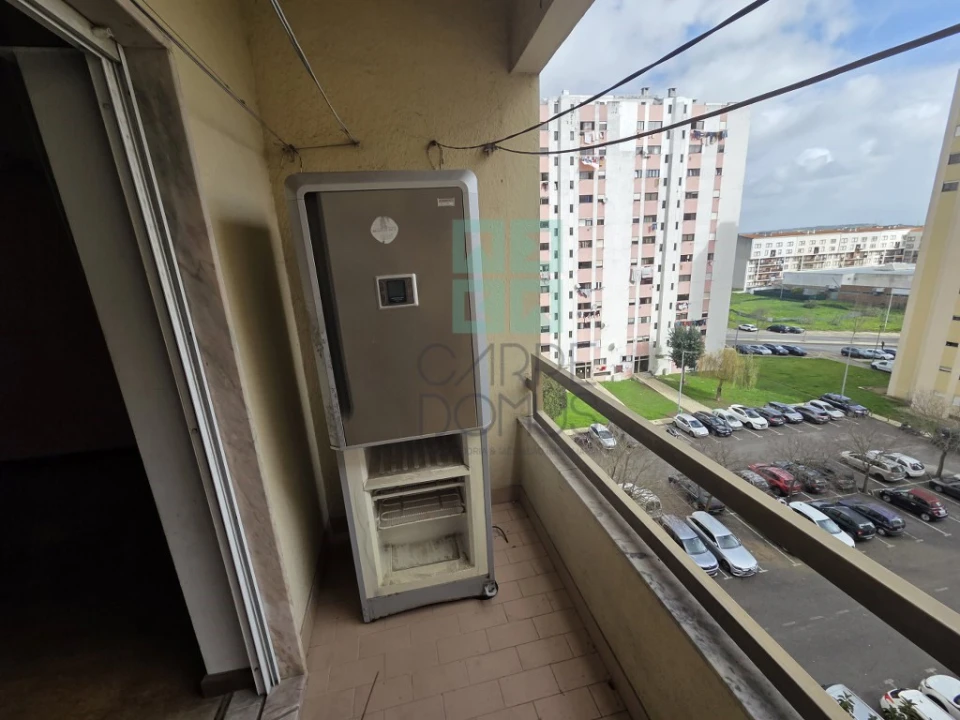 Apartamento T3 para Venda em Carregado e Cadafais Foto 4