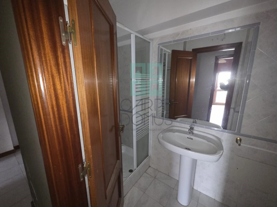 Apartamento T3 para Venda em Carregado e Cadafais Foto 11