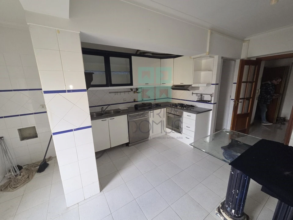 Apartamento T3 para Venda em Carregado e Cadafais Foto 14
