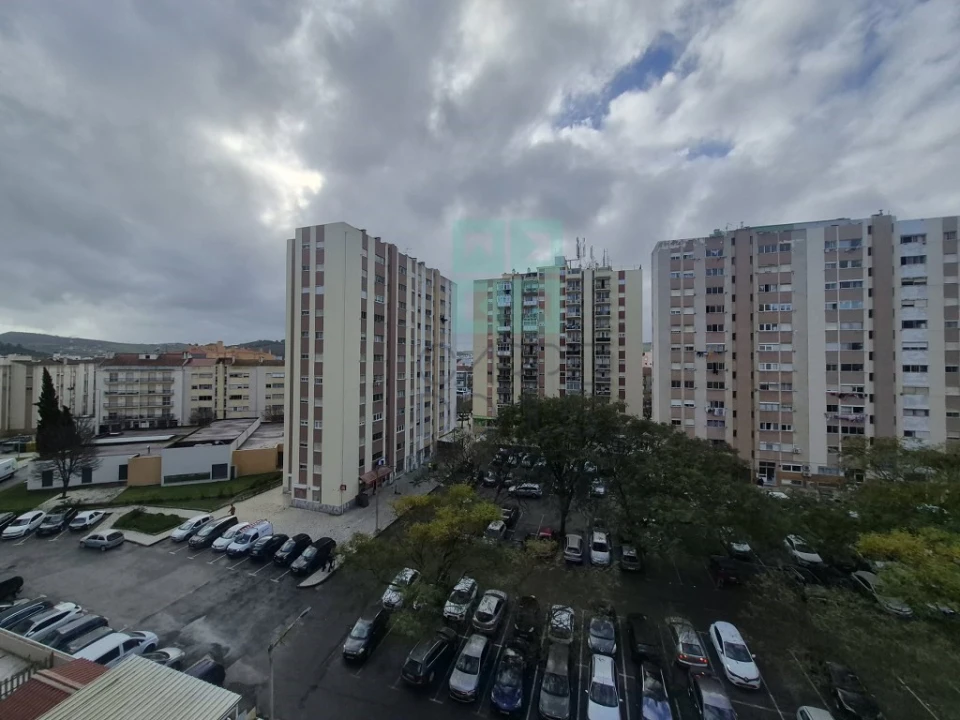 Apartamento T3 para Venda em Carregado e Cadafais Foto 21