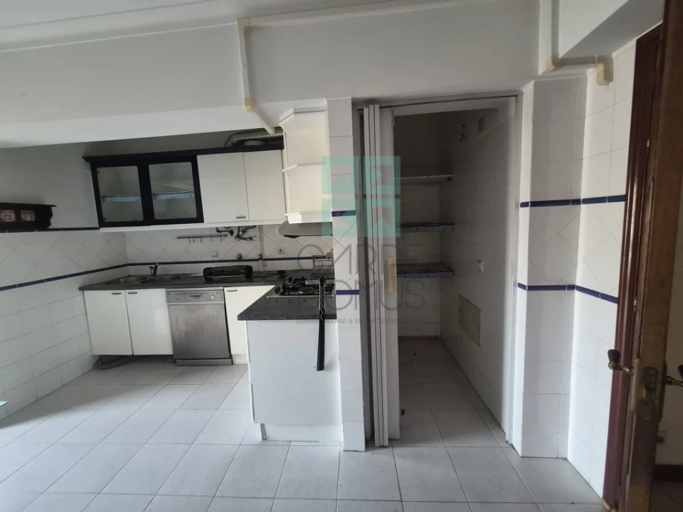 Apartamento T3 para Venda em Carregado e Cadafais Foto 35