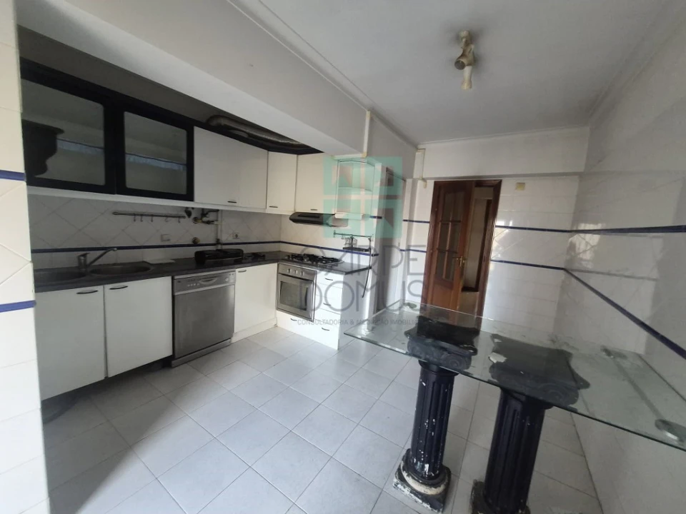 Apartamento T3 para Venda em Carregado e Cadafais Foto 36