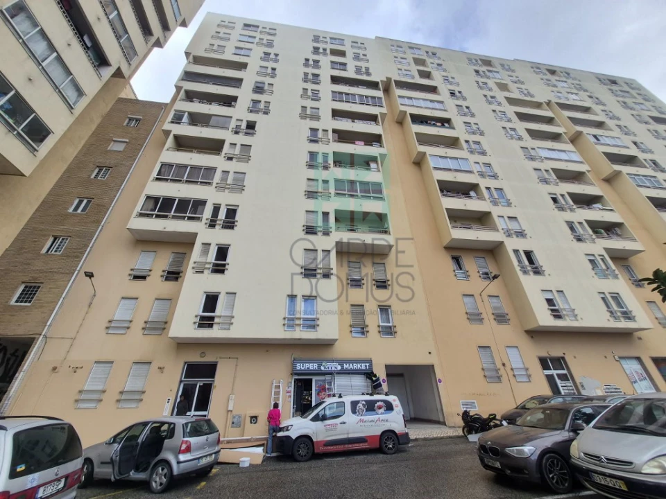 Apartamento T3 para Venda em Carregado e Cadafais Foto 52