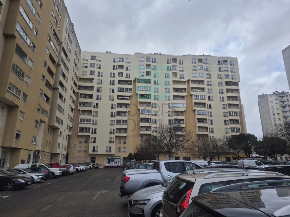Apartamento T3 para Venda em Carregado e Cadafais Foto 53