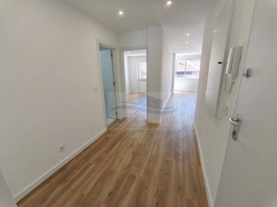 Apartamento T3 para Venda em Cacém e São Marcos Foto 1