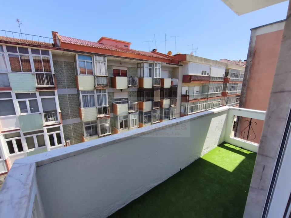 Apartamento T3 para Venda em Cacém e São Marcos Foto 6