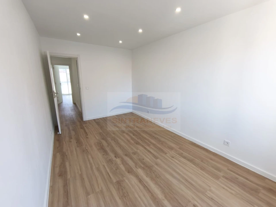 Apartamento T3 para Venda em Cacém e São Marcos Foto 21
