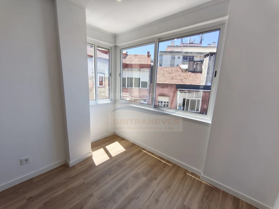 Apartamento T3 para Venda em Cacém e São Marcos Foto 28