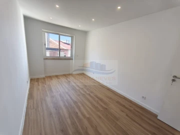 Apartamento T3 para Venda em Cacém e São Marcos