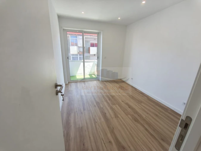 Apartamento T3 para Venda em Cacém e São Marcos Foto 7