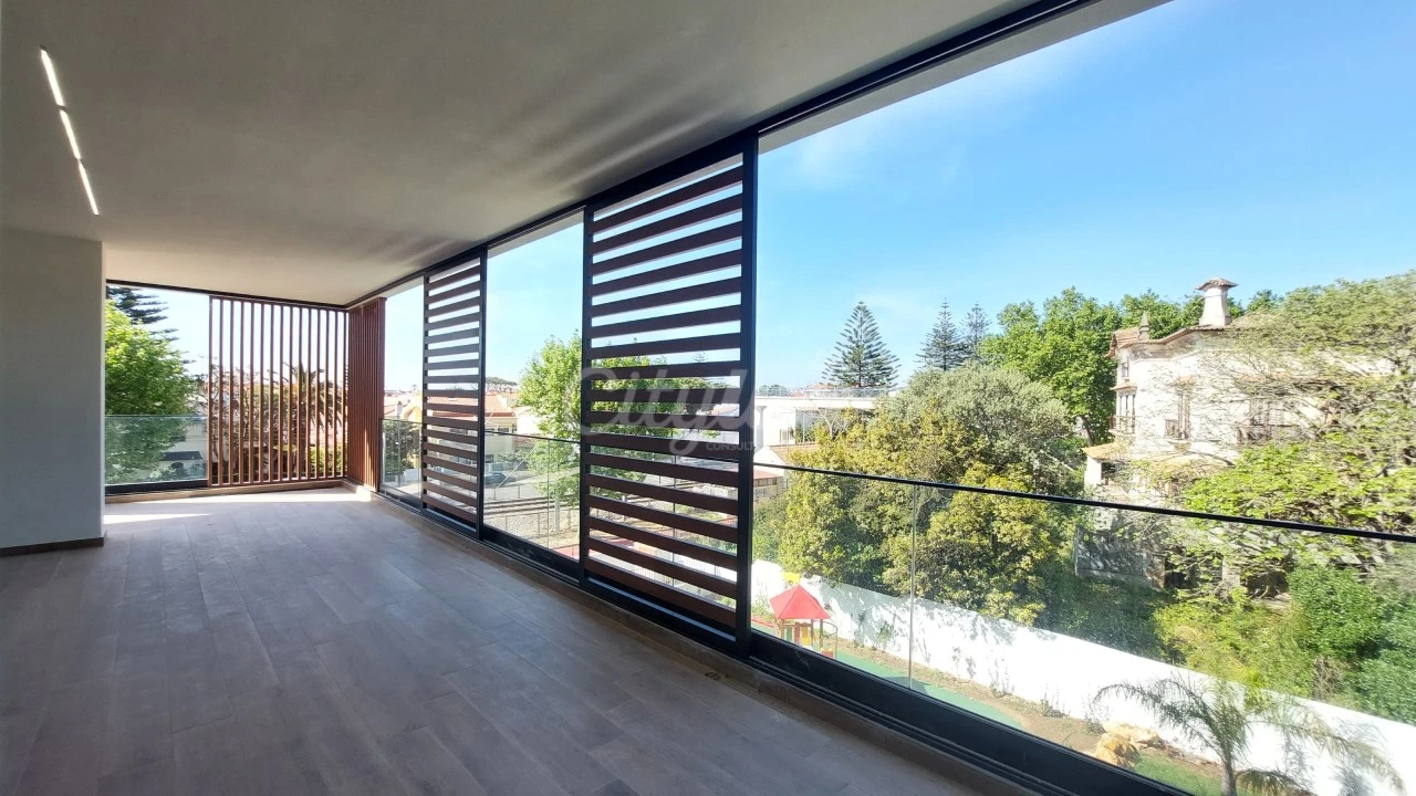 Apartamento T4 para Venda em Carcavelos e Parede Foto 1