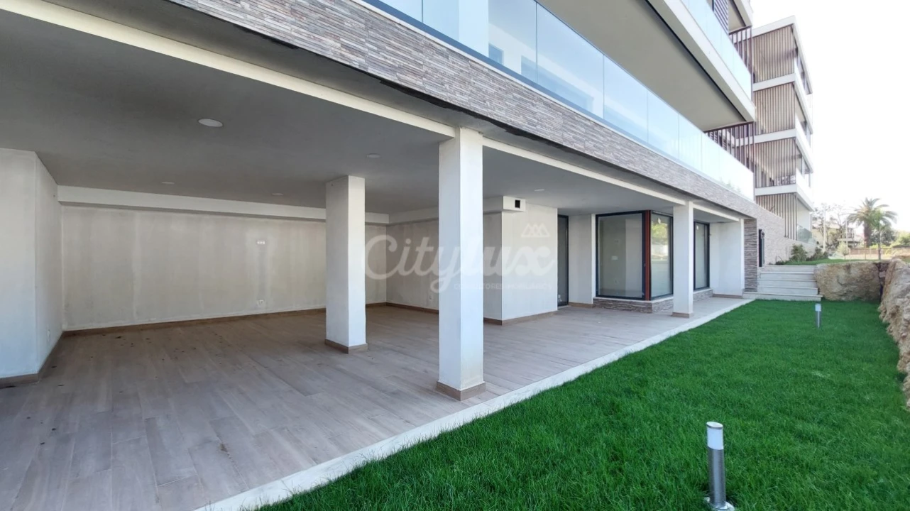 Apartamento T4 para Venda em Carcavelos e Parede Foto 35