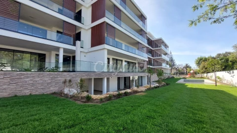 Apartamento T4 para Venda em Carcavelos e Parede