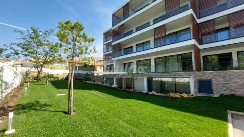 Apartamento T4 para Venda em Carcavelos e Parede