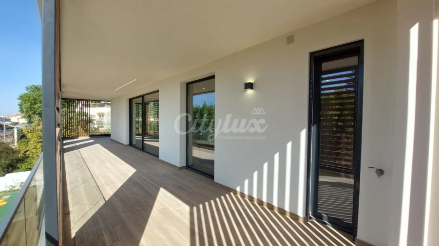 Apartamento T4 para Venda em Carcavelos e Parede Foto 6