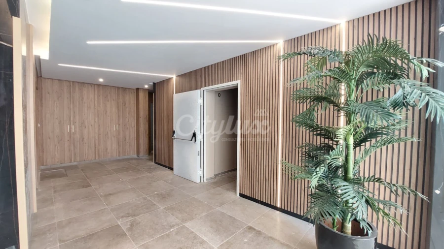 Apartamento T4 para Venda em Carcavelos e Parede Foto 33
