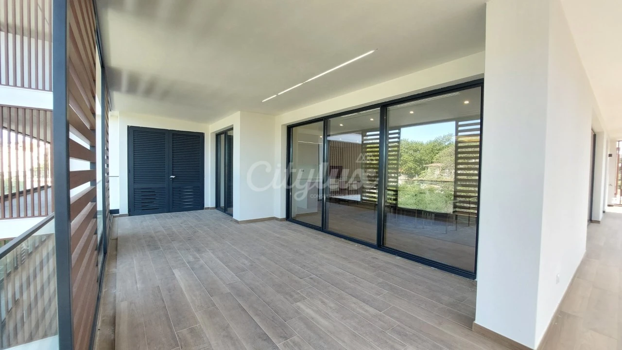 Apartamento T2 para Venda em Carcavelos e Parede Foto 14