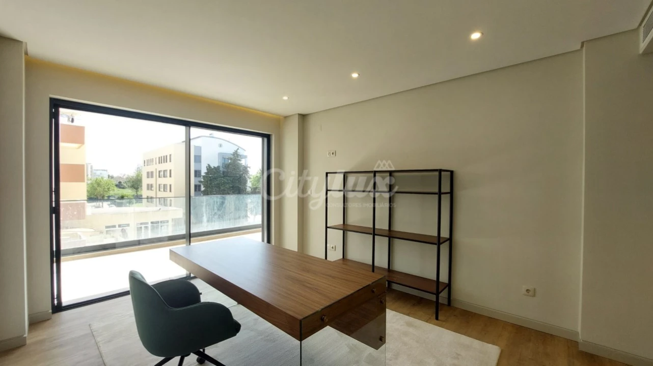 Apartamento T2 para Venda em Carcavelos e Parede Foto 16