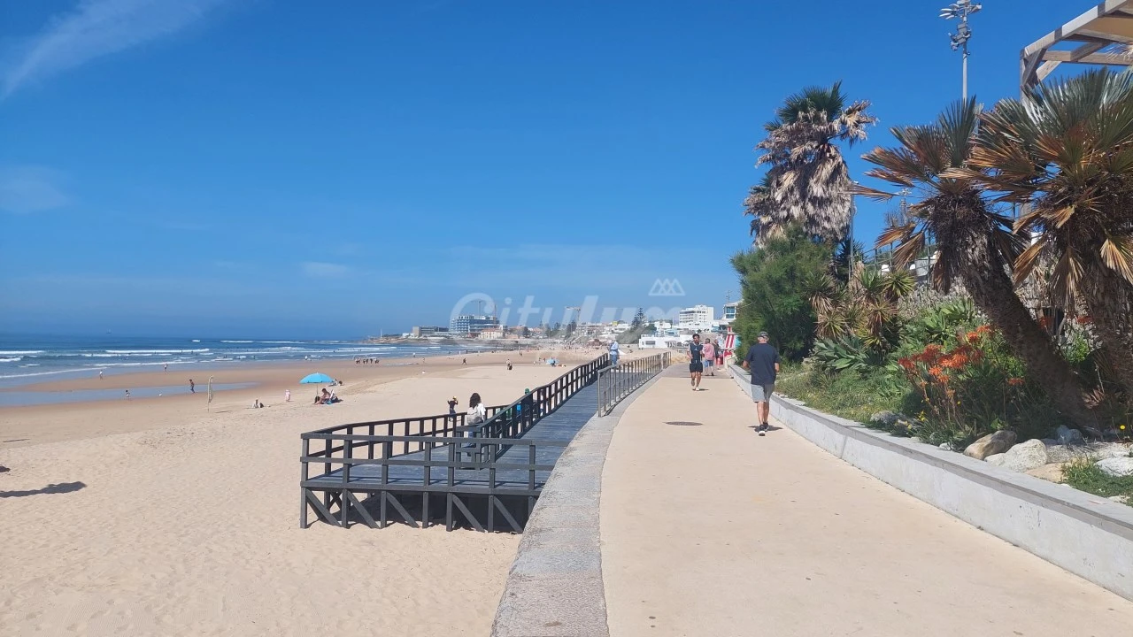 Apartamento T2 para Venda em Carcavelos e Parede Foto 32