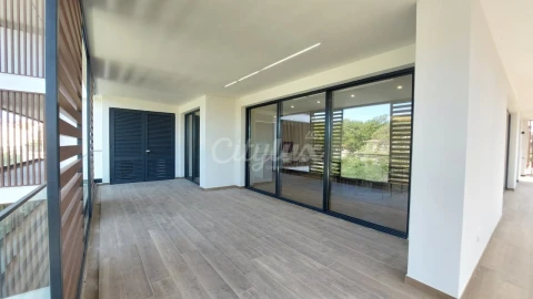 Apartamento T2 para Venda em Carcavelos e Parede