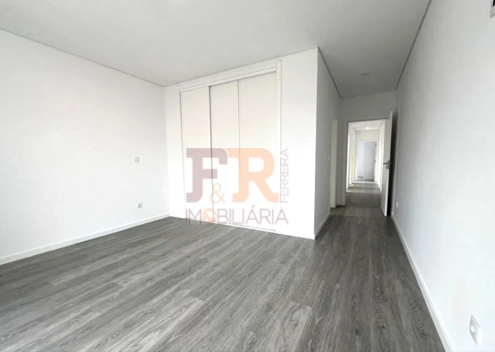 Moradia T3 para Venda em Fernao Ferro Foto 12