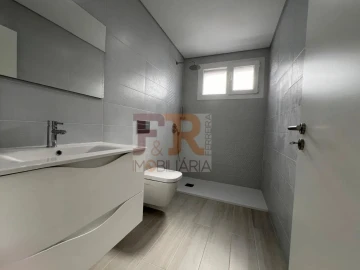 Moradia T3 para Venda em Fernao Ferro