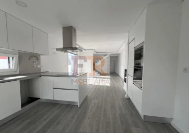 Moradia T3 para Venda em Fernao Ferro