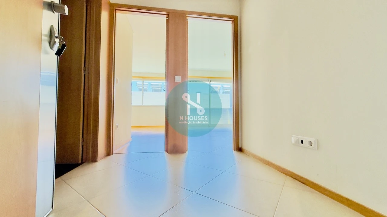 Apartamento T1 para Venda em Mafamude e Vilar do Paraíso Foto 4