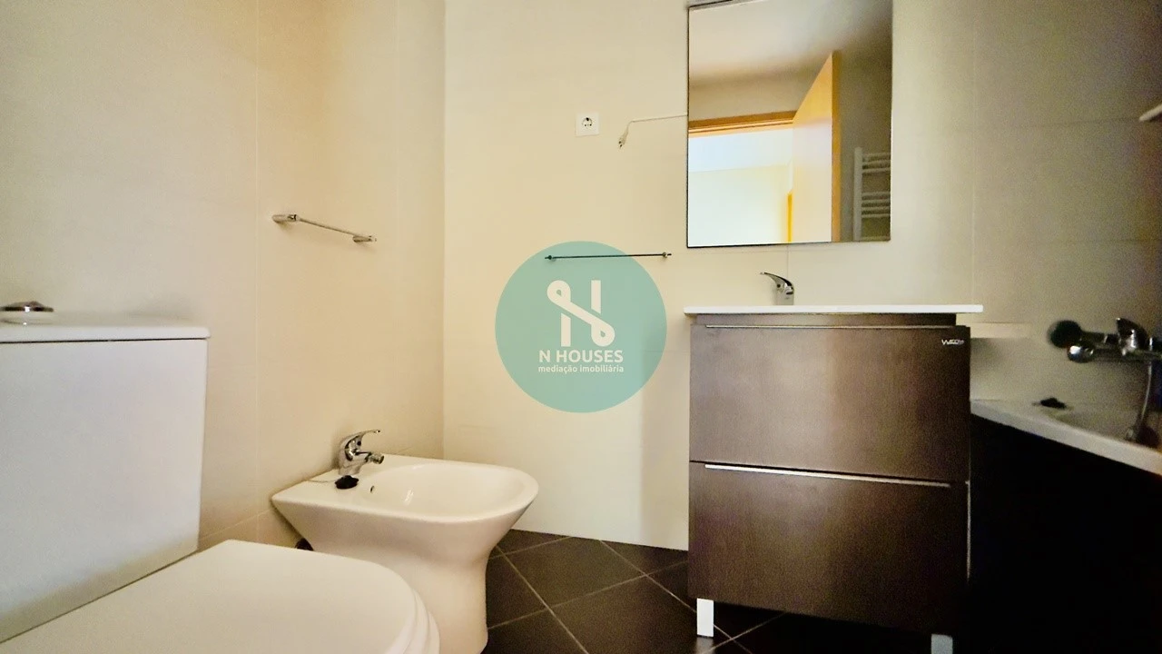 Apartamento T1 para Venda em Mafamude e Vilar do Paraíso Foto 5