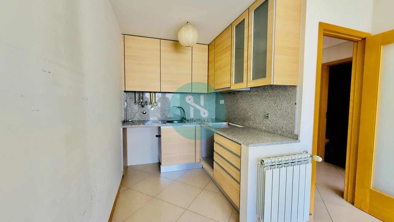 Apartamento T1 para Venda em Mafamude e Vilar do Paraíso Foto 9
