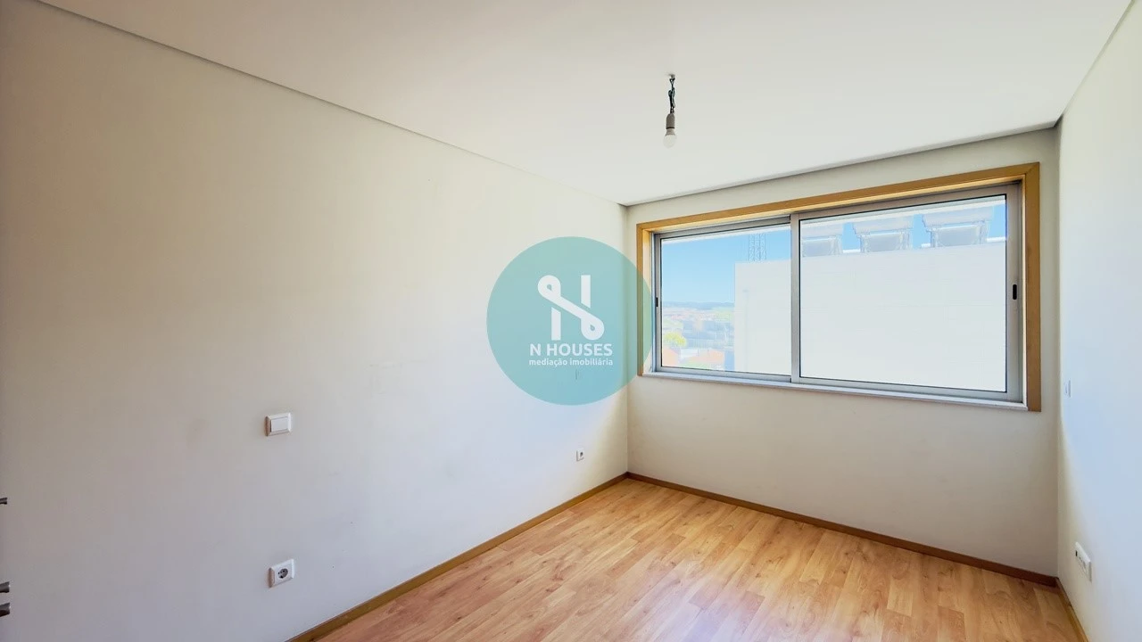 Apartamento T1 para Venda em Mafamude e Vilar do Paraíso Foto 13