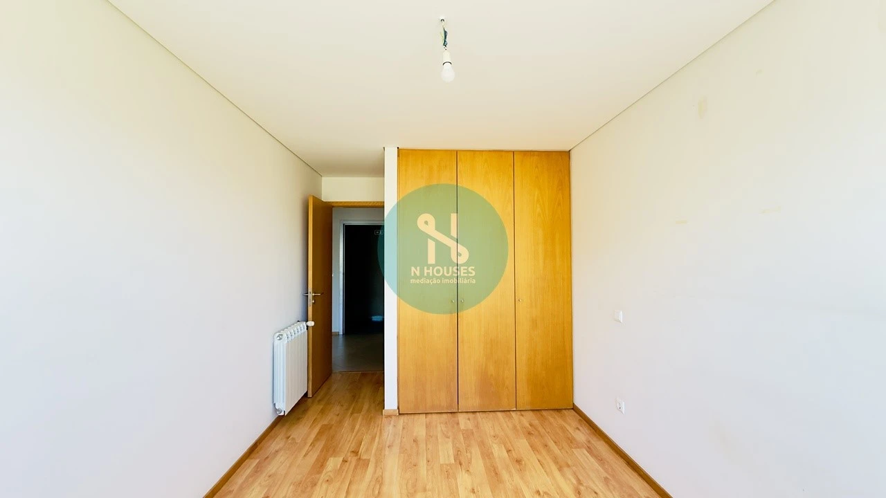 Apartamento T1 para Venda em Mafamude e Vilar do Paraíso Foto 14