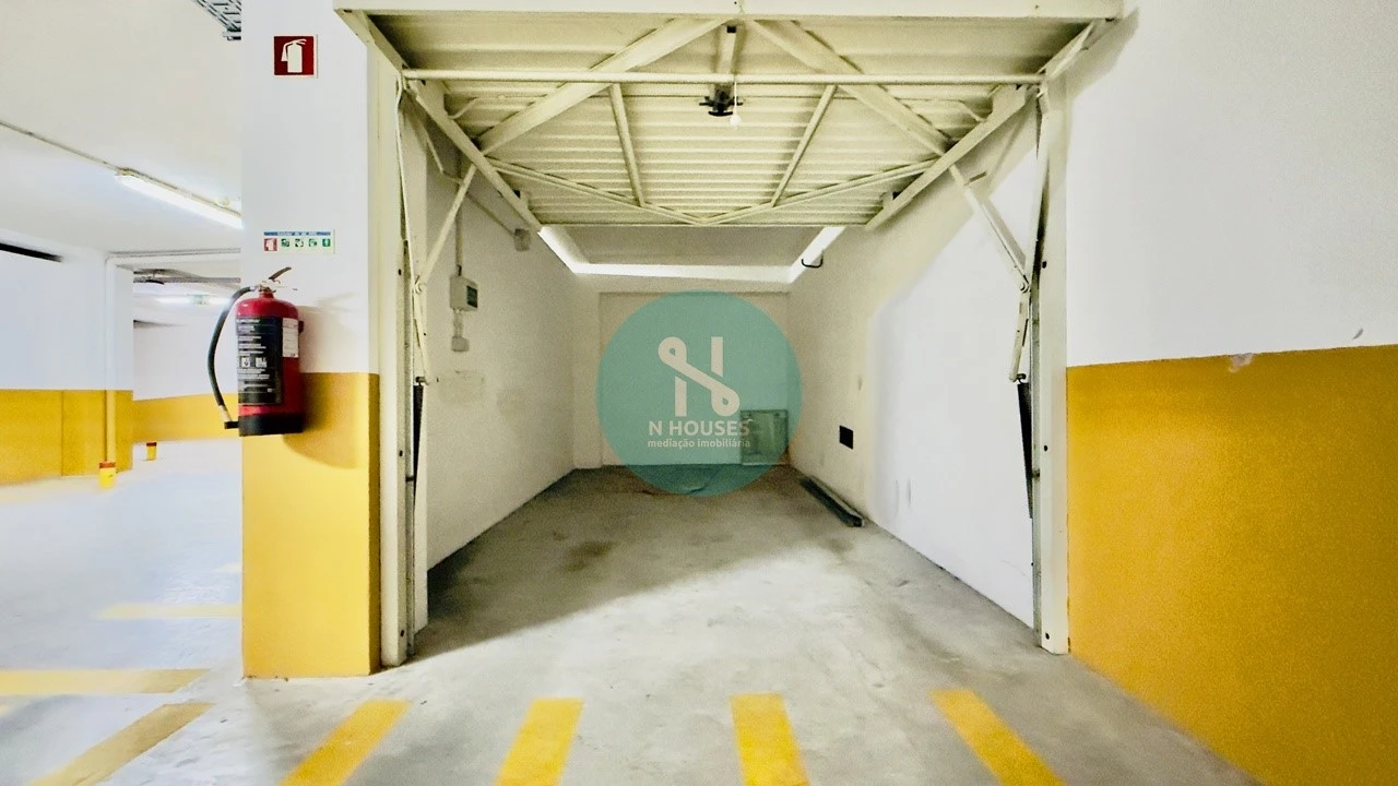 Apartamento T1 para Venda em Mafamude e Vilar do Paraíso Foto 16