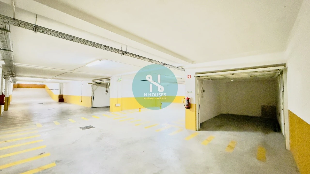 Apartamento T1 para Venda em Mafamude e Vilar do Paraíso Foto 17