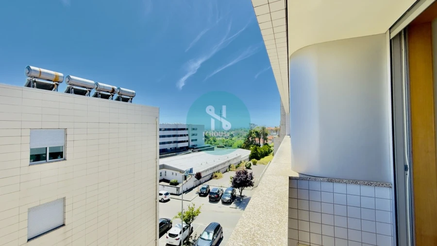 Apartamento T1 para Venda em Mafamude e Vilar do Paraíso Foto 12