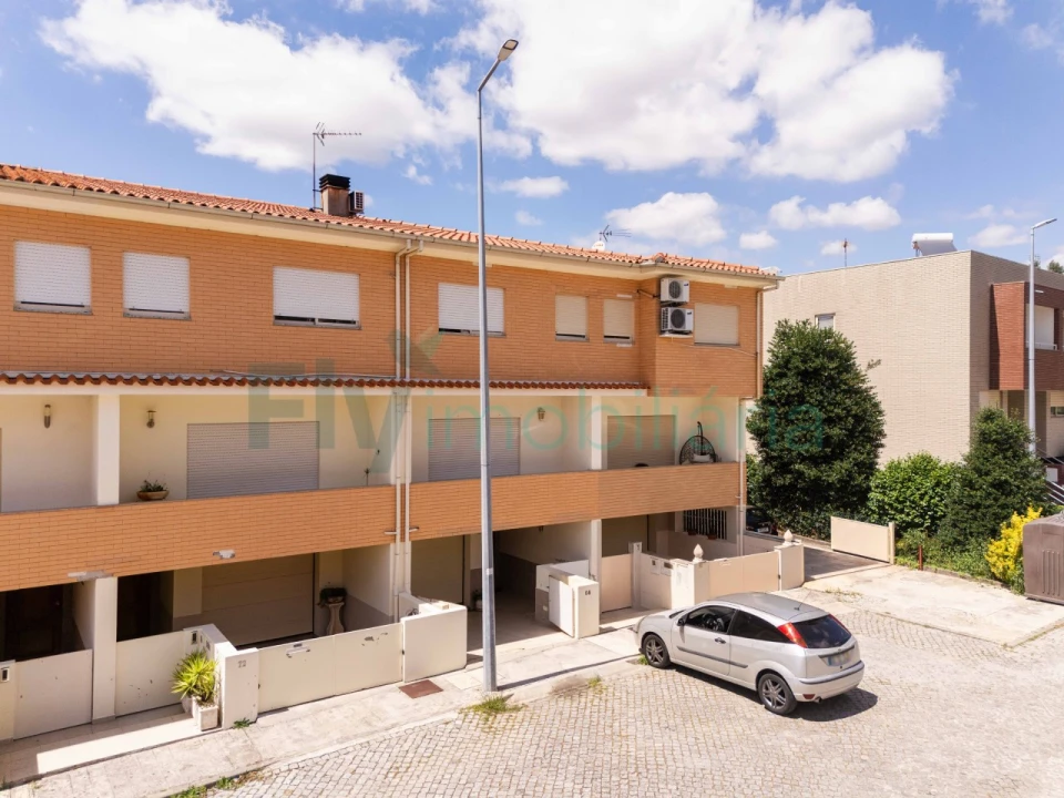 Moradia T3 para Venda em Caldas de Vizela (São Miguel e São João) Foto 52