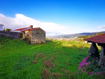 Terreno para Venda em Venade e Azevedo